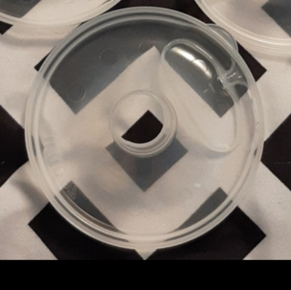 1 set of 28 mm Freemie "Flanges"